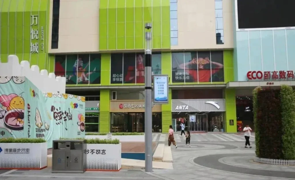 smart poles applied in the community